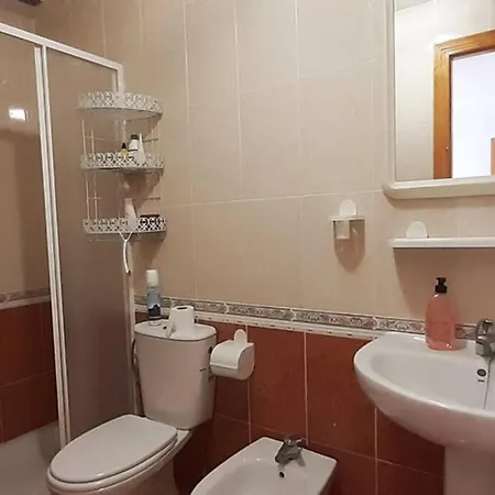 Cozy @ 3br Near Promenade! Apartment *
